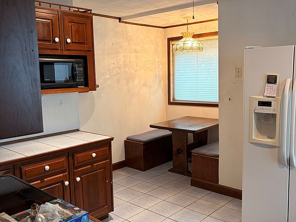 4th image of 12 Tolman St #2