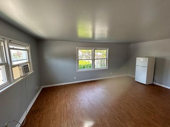 5th image of 1538 E Ocean View Ave #2