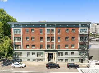 1631 NW Everett St APT 301, Portland, OR 97209