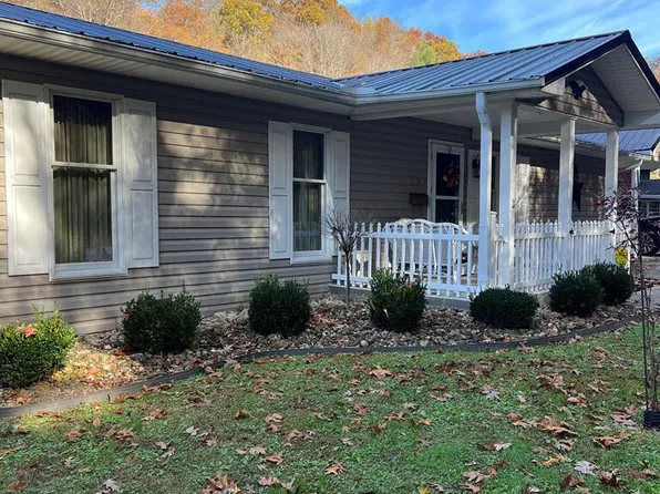 365 Mary Jane St, Prestonsburg, KY 41653