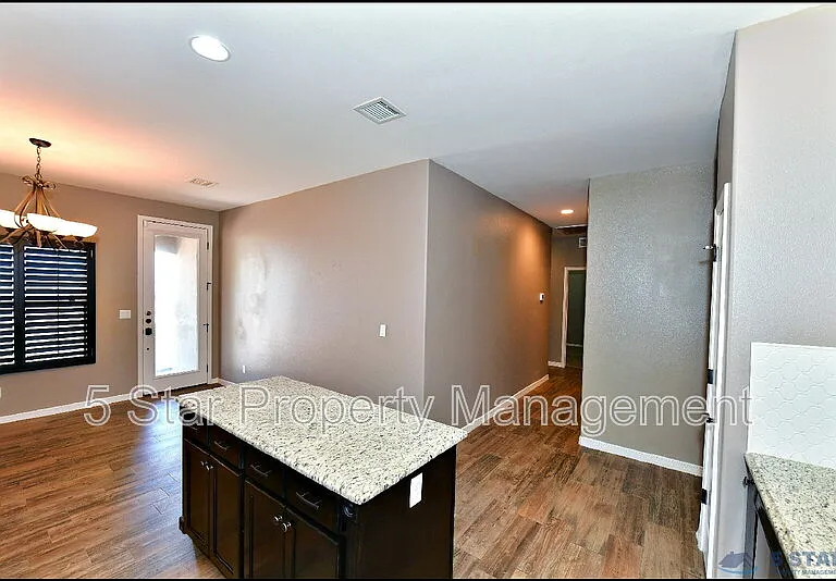 3741 Loma Adriana Dr — Photo 13