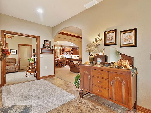 5th image of 1337 N Hamilton Dr Unit A