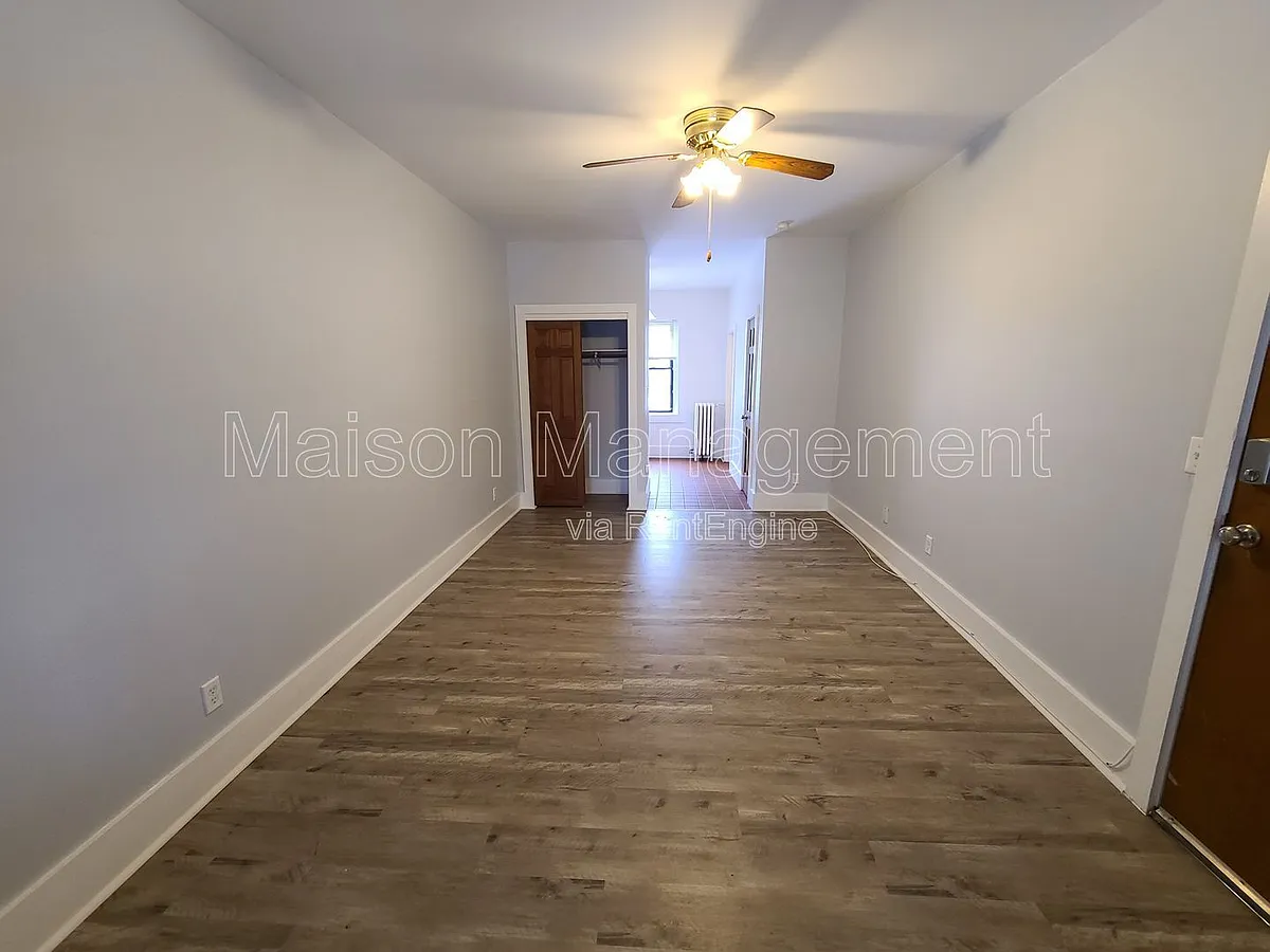 Building Photo - 593 Park Ave #15