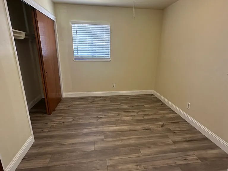 1817 V St #A — Photo 11