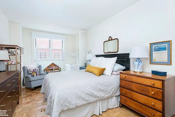 Rented by Brown Harris Stevens | media 7