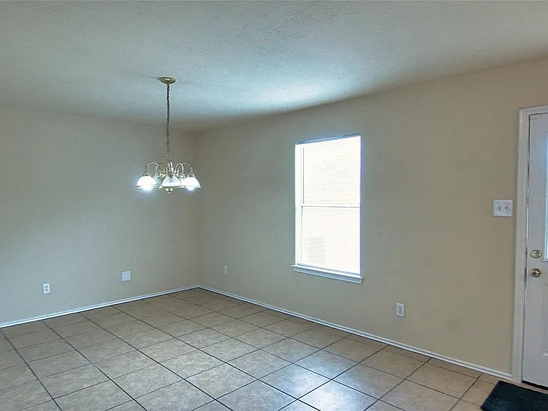 7419 Kennemer Dr — Photo 7