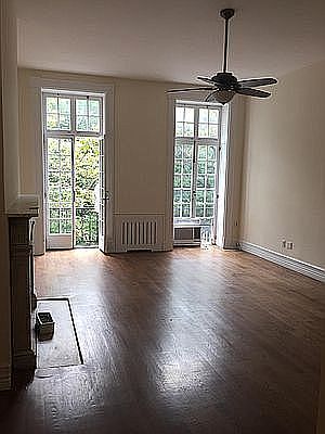 3rd image of 23 Washington Sq N Unit 3