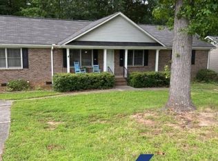 207 Jonesville Rd, Simpsonville, SC 29681