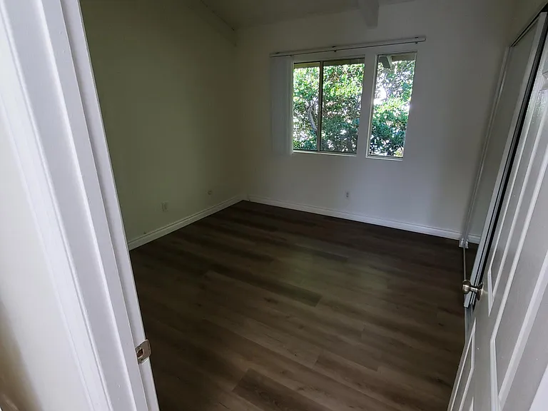 725 Domingo Dr — Photo 16