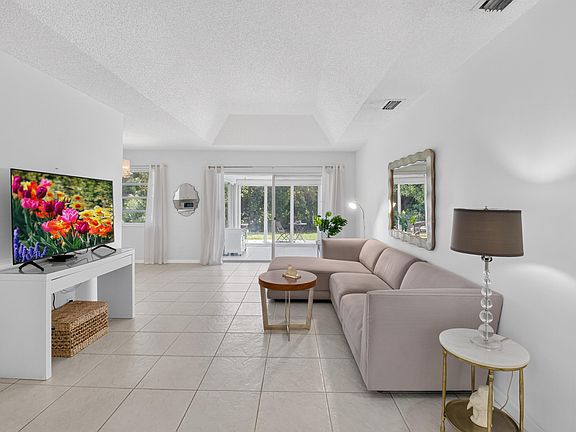 5th image of 20892 Concord Green Drive E