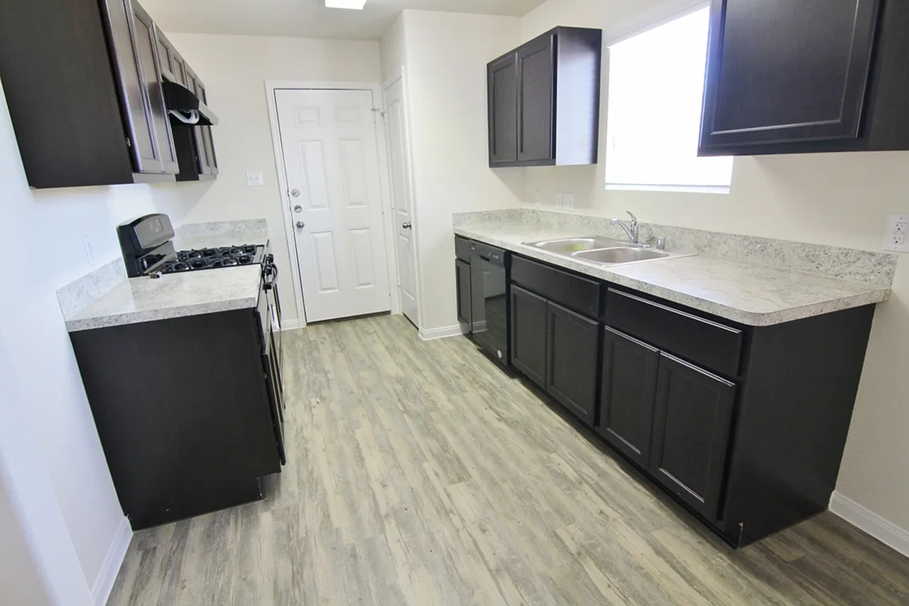 Almeda Meadows — Photo 1