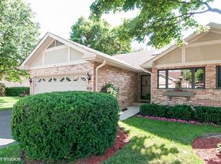 102 Villa Way, Bloomingdale, IL 60108