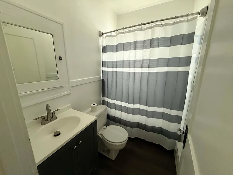 1119 4th Ave #9 — Photo 6
