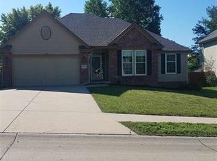 16629 Ames Ave, Omaha, NE 68116