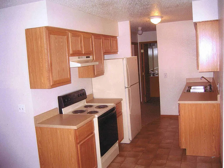 5466 Fillmore St — Photo 7