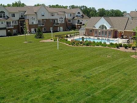 1st image of 9589 Lakeside Dr