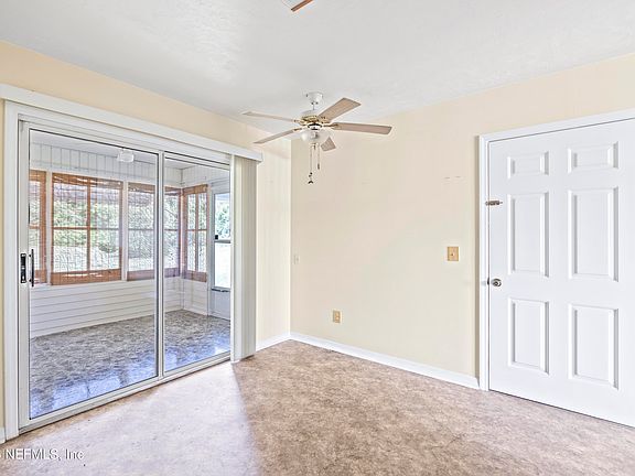 5th image of 205 SE TRISTIN Lane
