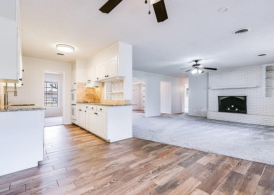 1st image of 2702 Tanglewood Dr