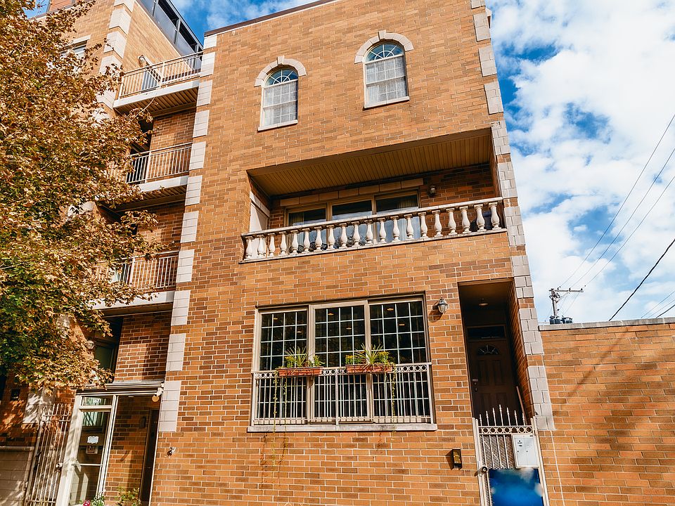 1st image of 1671 N Claremont Ave #5
