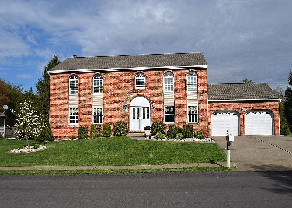 1st image of 204 Trillium Dr