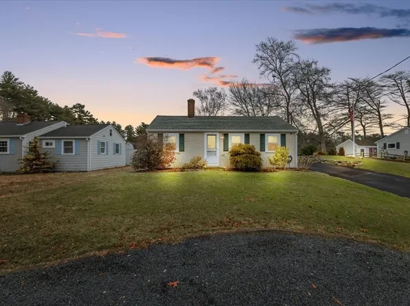 162 Furnace Ln, Pembroke, MA 02359