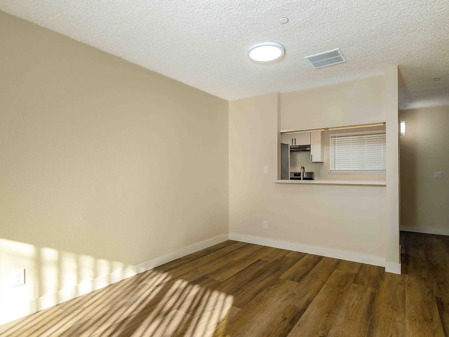 Mission Village Apartments — Photo 4