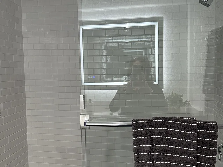 King Ensuite with walk in shower