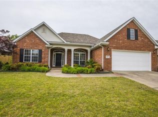 4404 W Braymore Dr, Rogers, AR 72758