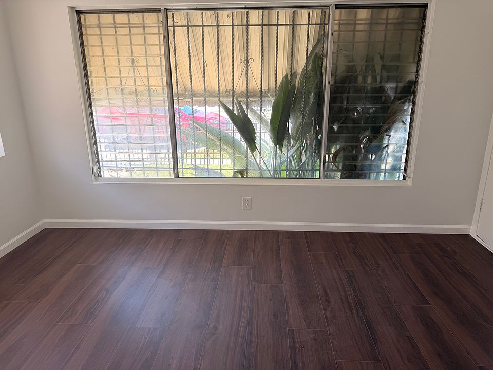 Livingroom with large windows for lots of natural light.