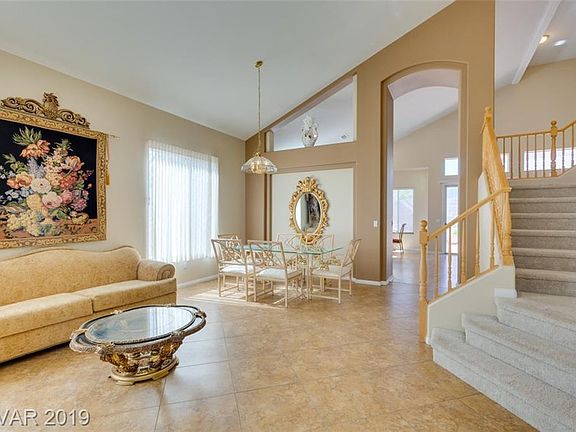 4th image of 271 Waterton Lakes Ave