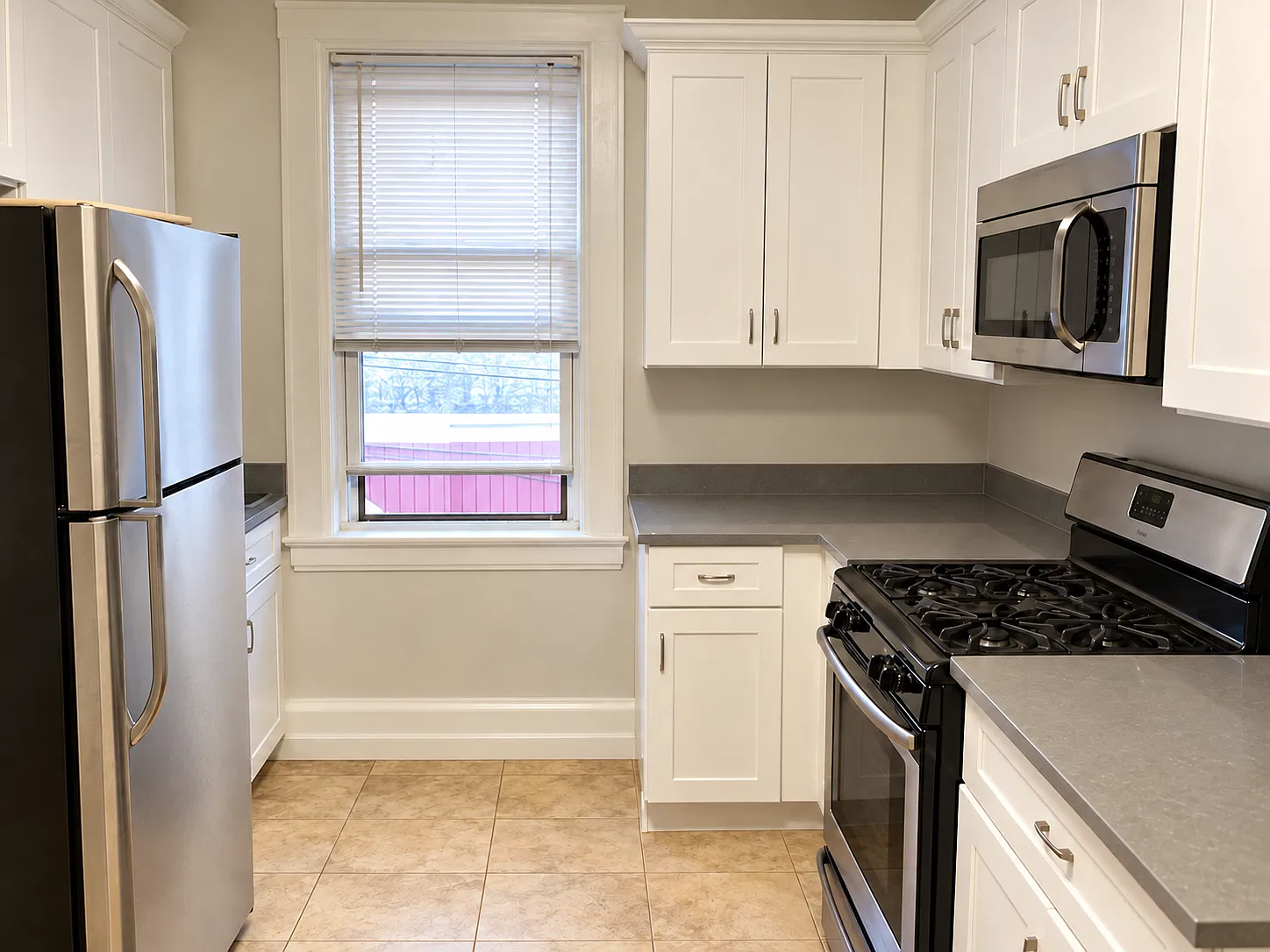 2 bed, 1100 sqft, $3,600 — Photo 4