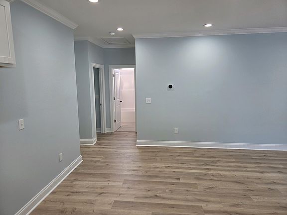 4th image of 4513 Pelican St.