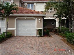 2nd image of 2419 Laurentina Ln