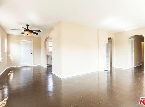 3rd image of 313 Venice Blvd