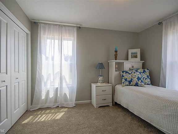 Guest bedroom hatfield