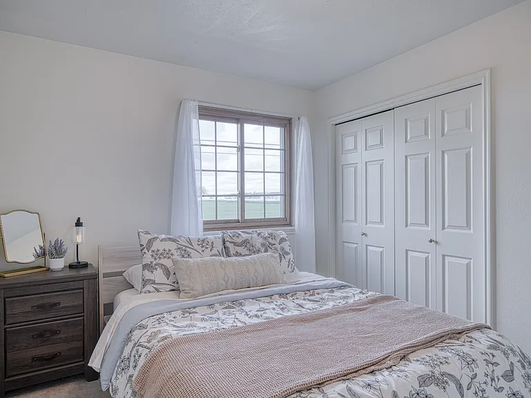 741 Clarence Ct — Photo 29
