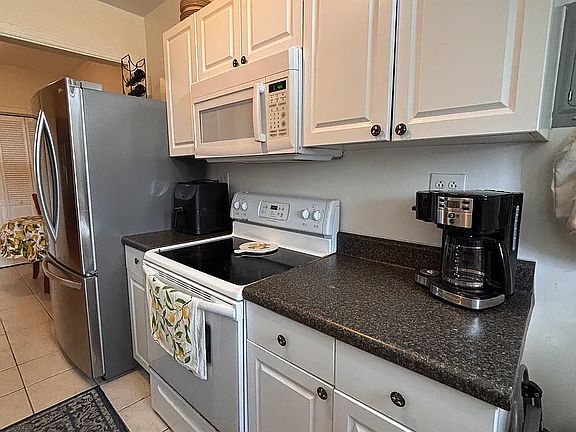 3rd image of 742 Washington Park APT A2