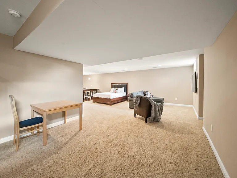 10599 Geist View Dr — Photo 42