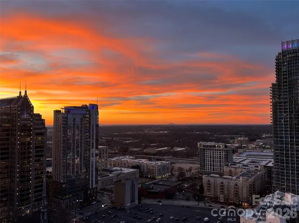 210 N Church St Unit 2608, Charlotte, NC 28202