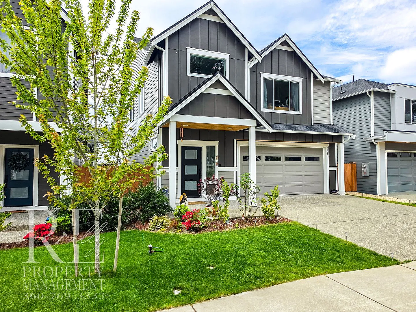 Bright Modern Home with EV Charging Near Neighborhood Playground — Photo 1