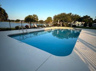200 Devault St OFFICE FOR, Umatilla, FL 32784