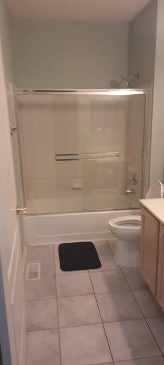 Master Bath - 2505 Oneida Ln