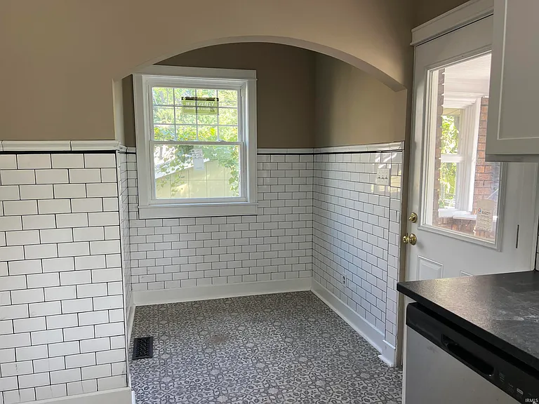 814 N Washington St — Photo 2