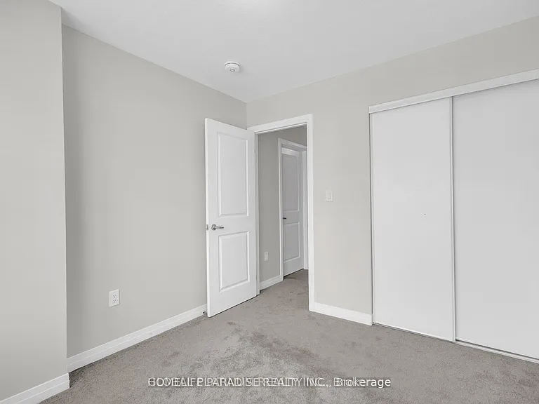 15 Blacklock St E #3 — Photo 16