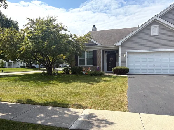 1461 Waterside Dr, Dekalb, IL 60115