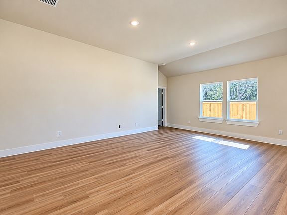 3rd image of 1813 Zelvia Ln