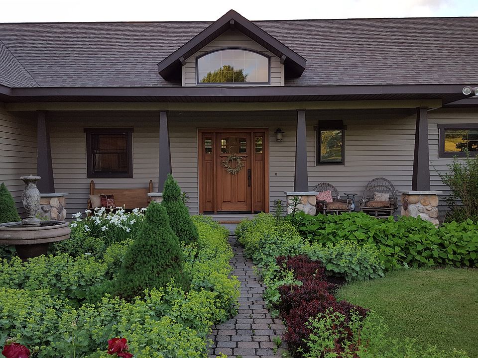 Main entrance & porch