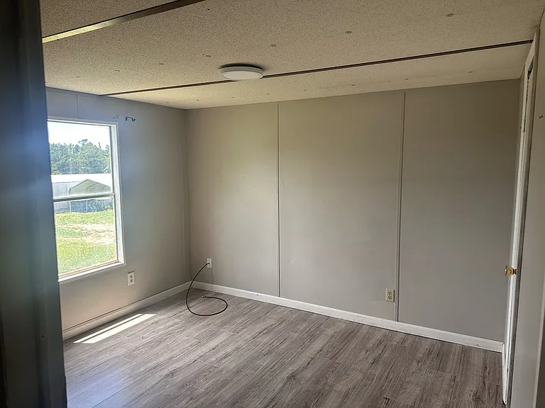 1099 Norton Bridge Rd — Photo 10