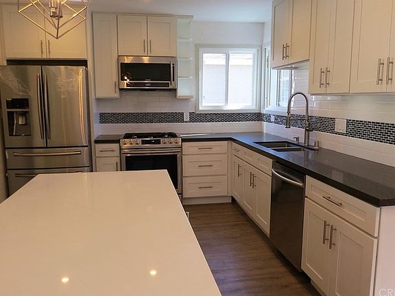 3rd image of 17637 Gilmore St