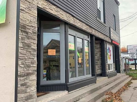 3rd image of 4570 Penetanguishene Rd